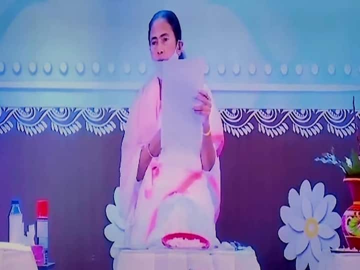 Kolkata: Chief Minister Mamata Banerjee urged people to follow the Covid-19 safety protocols during the celebrations. (ANI Photo)