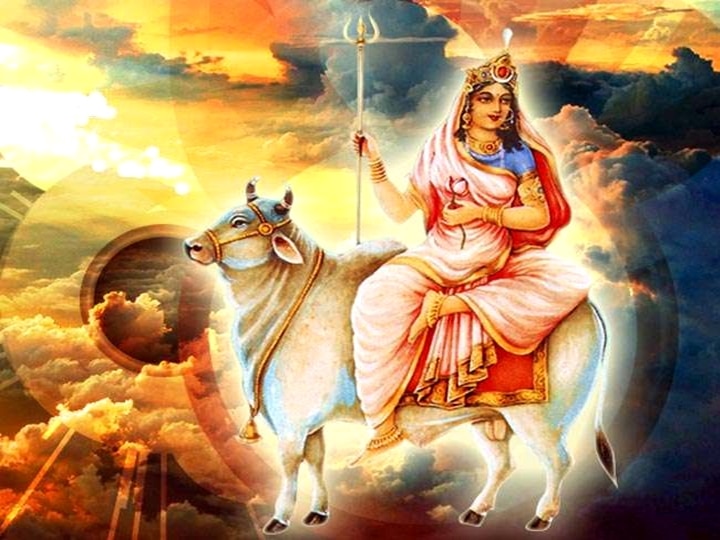 Navaratri 2020: Maa Shailputri Puja On Day 1; Know Todays Colour, Kalash Sthapana Muhurat, Rituals More Navaratri 2020: Maa Shailputri Puja On Day 1; Know Today's Colour, Kalash Sthapana Muhurat, Rituals & More