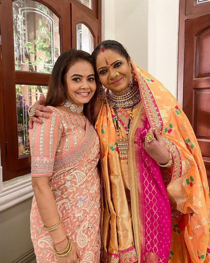 Rupal Patel will reprise her role of Kokilaben Modi in the new season of 'Saathiya'. Interestingly, Rupal will be seen in a different avatar. Her iconic bindi and sarees are still a hit among the viewers.
