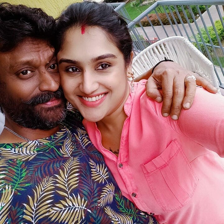 Bigg Boss Tamil Fame Vanitha Vijaykumar REACTS To Rumours Of Throwing Hubby Peter Paul Out Of Their House Trouble In Paradise! Ex-Bigg Boss Tamil Fame Vanitha Vijaykumar REACTS To Rumours Of Throwing Hubby Peter Paul Out Of Their House