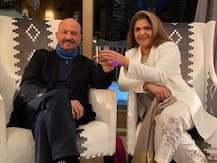 Hrithik Roshan's Mother Pinkie Roshan Tests Positive For COVID-19; Celebrates Birthday In Home Isolation