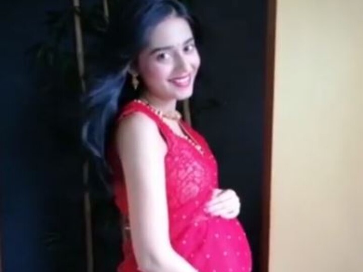 Preggers Amrita Rao Looks Stunning In A Gorgeous Saree Says Blessed To Witness My Ninth Month In The Auspicious Month Of Navratri Preggers Amrita Rao Looks Stunning In A Gorgeous Saree: Says ‘Blessed To Witness My Ninth Month In The Auspicious Month Of Navratri’