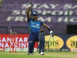 MI All-Rounder Hardik Pandya Becomes First Cricketer In IPL 13 To Take Knee In Support of 'BLM' Movement