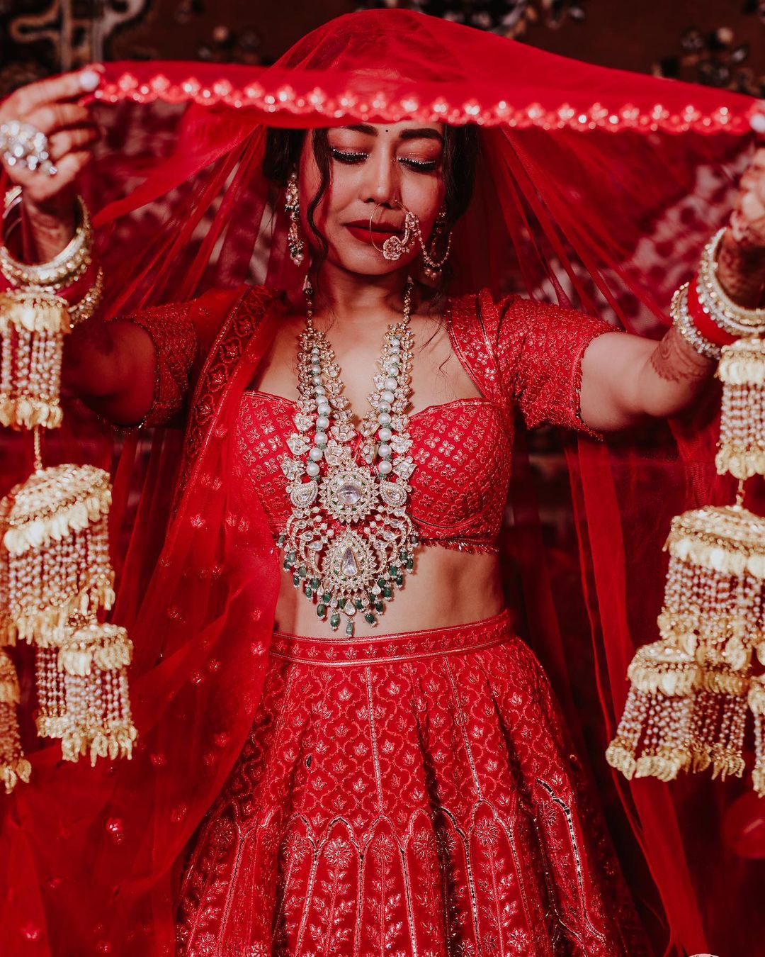 bollywood singer Neha Kakkar latest beautiful photo in black viral on  internet | Neha Kakkar Photos: ब्लैक लहंगा-चोली पहन बला की खूबसूरत लग रही  हैं Neha Kakkar, यकीन न हो तो खुद