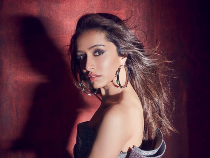 Shraddha Kapoor To Play Nagin In Her Next Film Says 'Have Grown Up Watching Sridevi's Nagina' Shraddha Kapoor To Play 'Nagin' In Her Next; Says 'Have Grown Up Watching Sridevi's Nagina'