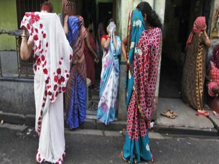 Post lockdown, sex workers in Sonagachi reeling under debt trap: Survey Lockdown Impact: Sex Workers At Sonagachi Reeling Under Debt Trap, 73% Can't Quit Trade Due To Loan: Survey