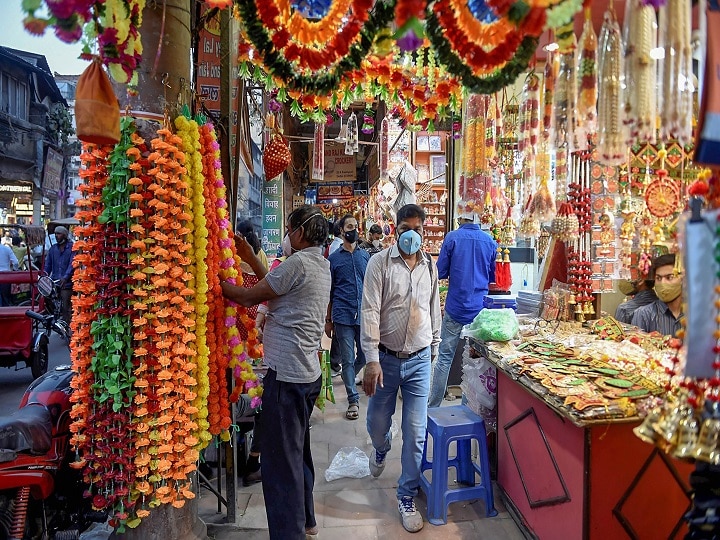 Festive Season Shopping: This Diwali will be bumper-people will spend heavily, CAIT asks traders to increase stock Festive Season Shopping: આ દિવાળી બમ્પર રહેશે-લોકો ધૂમ ખર્ચ કરશે, CAITએ વેપારીઓને સ્ટોક વધારવા કહ્યું