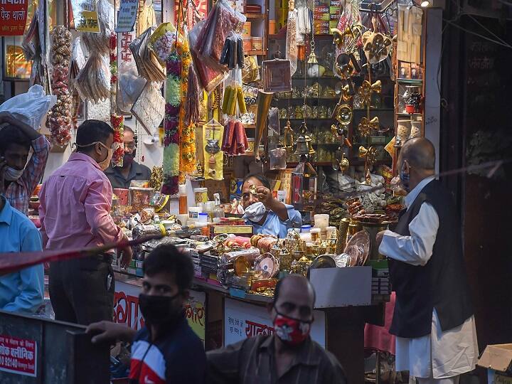 Shopkeepers pointed out that with many people losing jobs or facing financial crunch, the demand for expensive shoes and clothes had been affected, impacting the businesses dealing in such commodities. (Image: PTI)