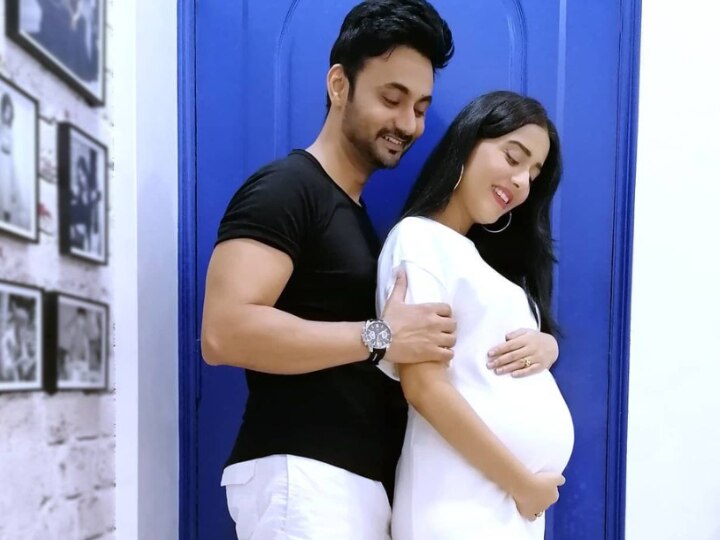 Vivah Actress Amrita Rao BLESSED With Baby Boy RJ Anmol Reveals Newborn Son Is Doing Well First Photo of Amrita Rao Son 'Vivah' Actress Amrita Rao & Hubby RJ Anmol BLESSED With Baby Boy