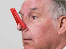 How To Remove Odor From Smelly, Stinky Shoes?