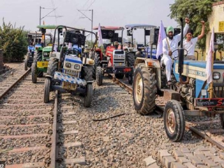 Punjab Farm Protests: Agitations Over Agrarian Bills Lead To Rs 1,200 Cr Loss To Indian Railways Punjab Farm Protests: Agitations Over Agrarian Bills Lead To Rs 1,200 Cr Loss To Indian Railways