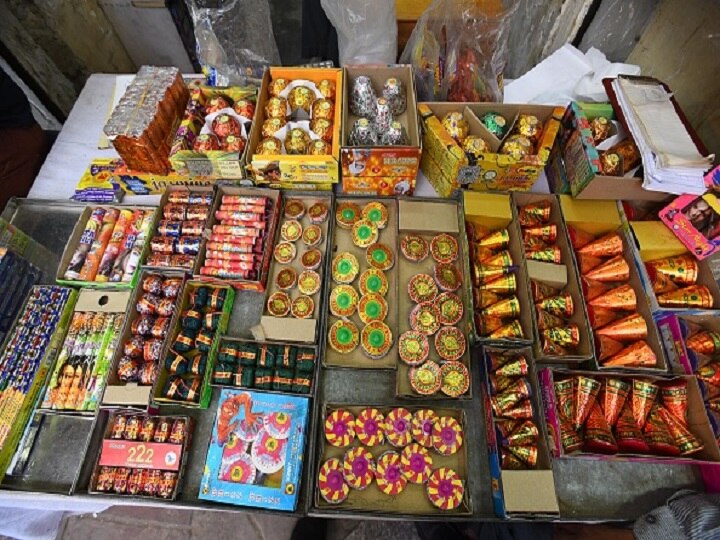 Diwali 2020,pollution, fire crackers ban, Total Ban On Firecrackers In Delhi-NCR From Midnight To Nov 30: NGT Complete Ban On Firecrackers In Delhi-NCR From Midnight Till November 30: NGT