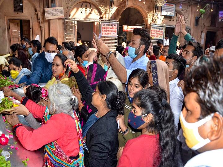 Vrindavan: Devotees, not adhering to social distancing norms, pay obeisance to Lord Bankey Bihari at Bankey Bihari temple on the occasion of Dhanteras, in Vrindavan, Thursday, Nov. 12, 2020. (PTI Photo)(PTI12-11-2020_000175B)