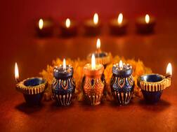 Happy Chhoti Diwali 2020: Know The Puja Muhurat And Significance, Celebrate The Auspicious Day With These Messages And Quotes