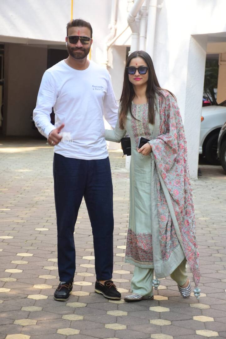 Ankita Lokhande and Vicky Jain have been dating each other since quite some time now. The Marathi Mulgi often shares romantic photos with each other on social media. 