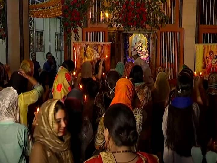 Karachi: Hindu Devotees gather at Shree Swaminarayan Temple to pray on the occasion of Diwali on November 14, 2020. (Photo: ANI)