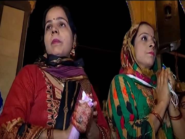 Karachi: Hindu Devotees gather at Shree Swaminarayan Temple to pray on the occasion of Diwali on November 14, 2020. (Photo: ANI)