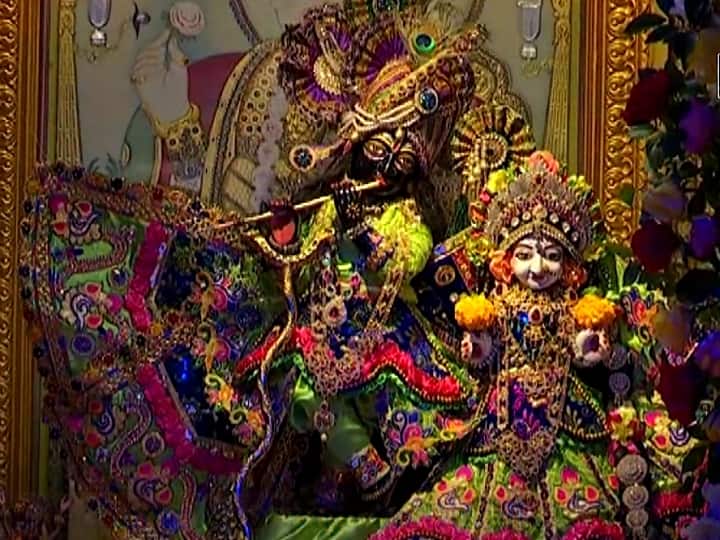 Karachi: Visual of deities inside Shree Swaminarayan Temple on the occasion of Diwali on November 14, 2020. (Photo: ANI)