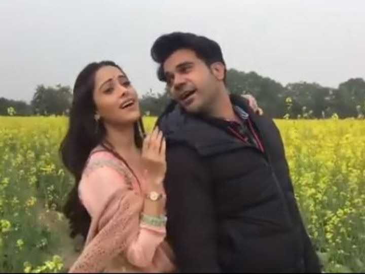 Nushrratt Bharuccha And Rajkummar Rao Recreate The Iconic DDLJ Scene Starring SRK Kajol Nushrratt Bharuccha And Rajkummar Rao Recreate The Iconic DDLJ Scene Starring SRK-Kajol