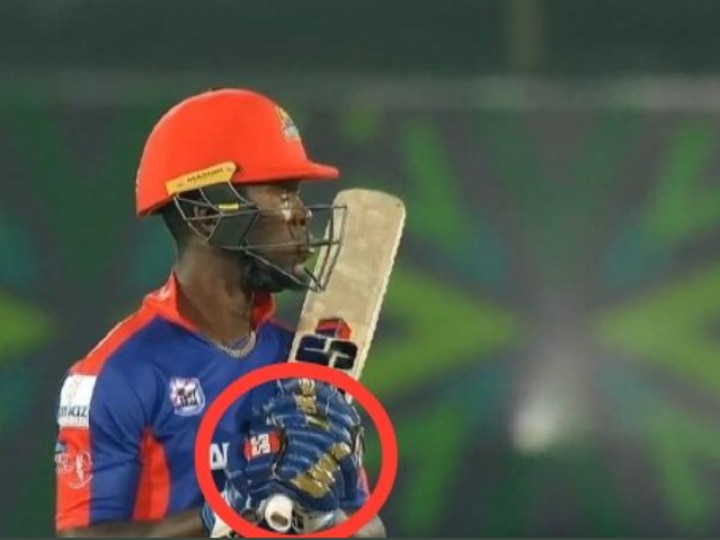 PSL 2020: Picture Of Shane Rutherford Wearing His IPL Team Mumbai Indians' Batting Gloves Goes Viral PSL 2020: Foreign Player's Pic Wearing Mumbai Indians Batting Gloves During PSL 2020 Playoffs Goes Viral
