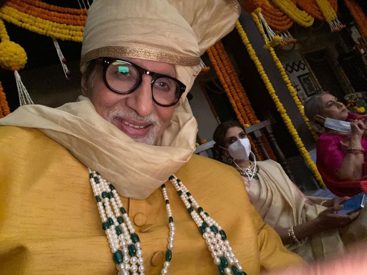 Amitabh Bachchan, Jaya Bachchan & Daughter Shweta Bachchan Shoot For Ad Big B Shares Selfie From Sets 'Family At Work': Amitabh Bachchan Shoots With Jaya & Shweta, Shares Selfie From Sets
