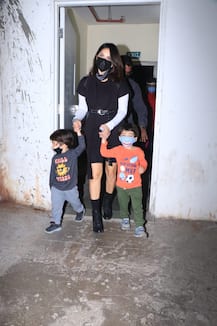 IN PICS: Sunny Leone SNAPPED With Family AT Mumbai Airport As They Arrive From LA!