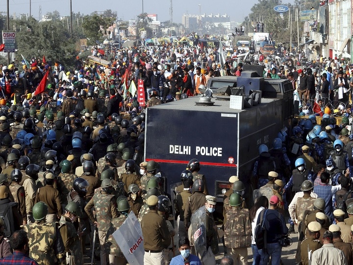 Farmers Protest Divided Over Protest Site After Delhi Police Allotted Nirankari Ground For Peaceful Demonstration Farmers' Protests: Division Over Protest Site After Delhi Police Allotted Nirankari Ground For 'Peaceful Demonstration'