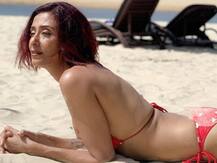 Jamai 2.0: TV's Sassy Saas Achint Kaur Sizzles In Red Bikini In Goa