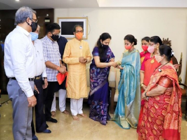 Urmila Matondkar Joins Shiv Sena in presence of Uddhav Thackeray Actor-Turned-Politician Urmila Matondkar Now Formally A 'Shiv-Sainik'; Joins Party In Presence Of Uddhav Thackeray
