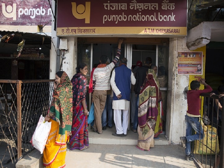 PNB ATM cash details of new withdrawal rules from today Punjab National Bank ATM Rules: Now, Rs 10,000 Withdrawal Will Require OTP | Details