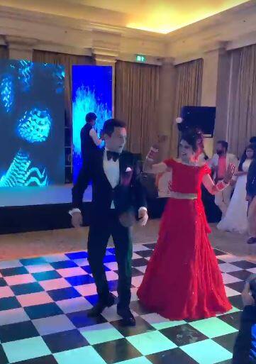 Aditya and wife Shweta also adorned the reception with their lovely dance performance.