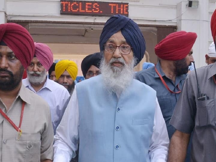 Akali Patron Parkash Singh Badal Returns Padma Award; How Farmers Protest Has Triggered Return Of Award-Wapasi Akali Patron Parkash Singh Badal Returns Padma Award; How Farmers Protest Has Triggered Return Of Award-Wapasi