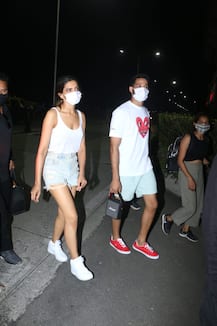 PICS: Deepika Padukone Grooves To Music As She Arrives Back From Shoot; Twins With Co-Star Siddhant Chaturvedi