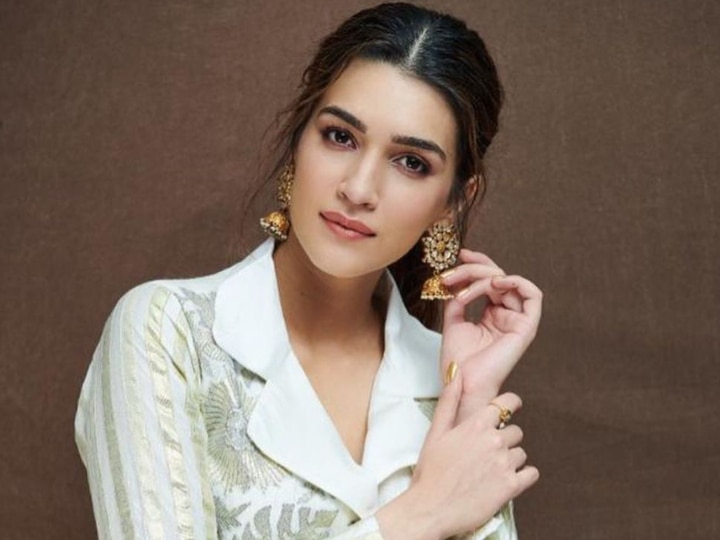 Kriti Sanon Corona Positive Actress Kriti Sanon Tests COVID-19 Positive Kriti Sanon Tests Positive For COVID-19? HERE'S THE TRUTH