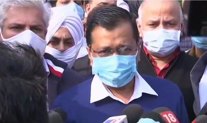 Arvind Kejriwal Under House Arrest , Tweets Aam Aadmi Party, Singhu Border Visit 'CM Arvind Kejriwal Placed Under House Arrest,' Alleges Aam Aadmi Party; Cops Deny Claim