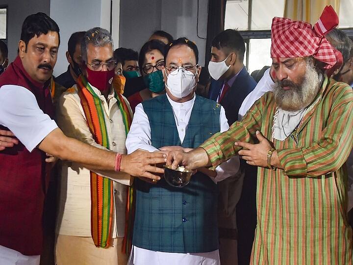 BJP national president also performed puja at the famous Kalighat temple in South Kolkata on Wednesday. Accompanied by BJP national general secretary and the partys Bengal minder Kailash Vijayvargiya, state president Dilip Ghosh and senior leader Rahul Sinha, Nadda visited Kalighat temple in the evening. (Image: PTI)