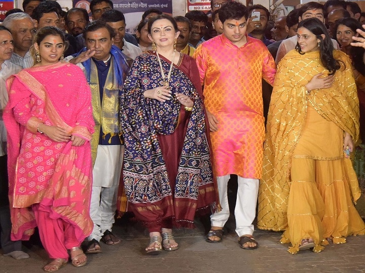 Nita Ambani Mukesh Ambani become grandparents they welcomed Shloka and Akash Ambani baby boy today Mukesh Ambani & Nita Announce Birth Of Their Grandson; Shloka & Akash Now Proud Parents