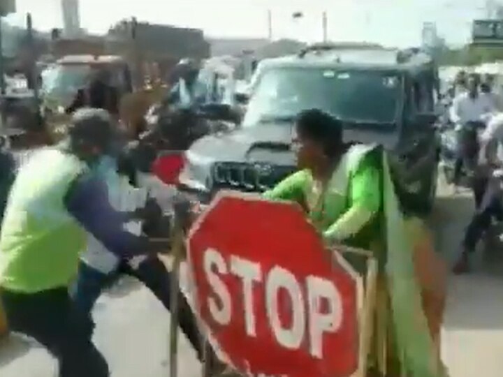 Watch Viral Video: Local Leader In Andhra Pradesh Refuses To Pay Toll Tax, Slaps Staff  WATCH: YSRCP Leader Slaps Toll Plaza Staff, Refuses To Pay Toll Tax