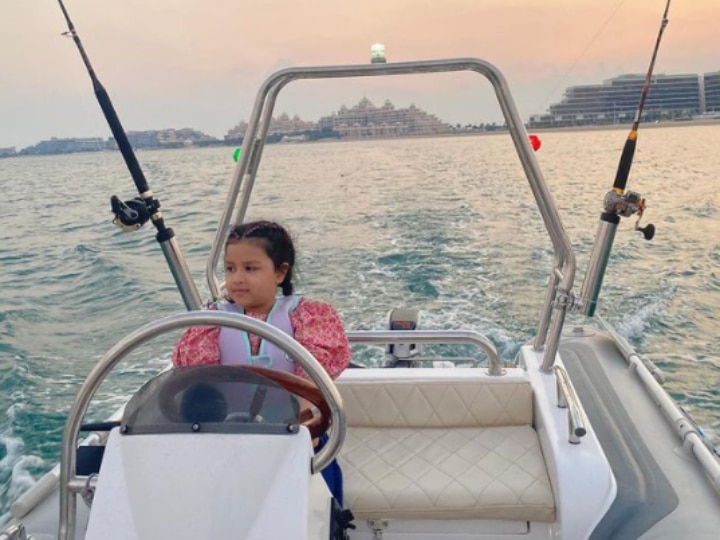 Ziva Dhoni Riding Water Boat Video: MS Dhoni Daughter Ziva Looks Like The Captain Of A Ship 'Captain' Ziva Dhoni Takes Ride On Water Motorbike In Dubai