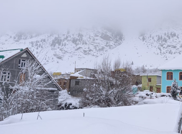 Ban On Liquor, Spiti's Mahila Mandal Decides Amid Growing Concern Over Youths' Alcohol Addiction Ban On Liquor, Spiti's Mahila Mandal Decides Amid Growing Concern Over Youths' Alcohol Addiction