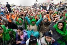 IN PICS | Protesting Farmers Brave Cold Wave In Delhi; Brace Up For Hunger Strike, Tractor Rally On Monday