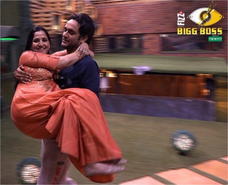 Watch: Bigg Boss 14’s Arshi Khan Accuses Vikas Gupta Of Ill-Treating His Mother; He Pushes Her Into The Pool In Anger!