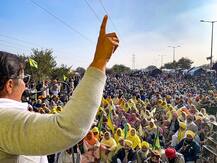 IN PICS | Farmer Leaders Sit On Day-Long Hunger Strike As Deadlock Over Agri Laws Enters Day 19