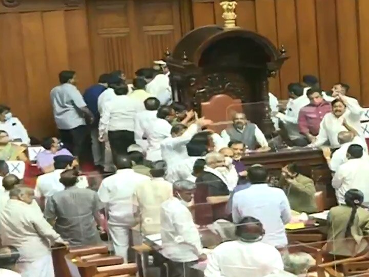 High Drama In Karnataka Legislative Assembly; Congress MLCs Heckle And Remove Chairman WATCH: High Drama In Karnataka Legislative Assembly; Congress MLCs Heckle And Remove Chairman