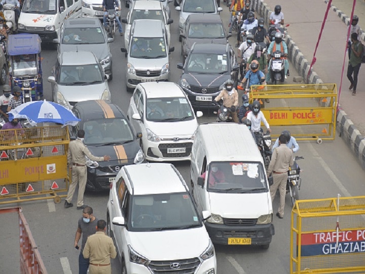 Vehicles Without HSRP, Colour-Coded Fuel Stickers To Be Fined Rs 5,500 In Delhi - Check Details Alert! Vehicles Without HSRP, Colour-Coded Fuel Stickers To Be Fined Rs 5,500 In Delhi - Check Details