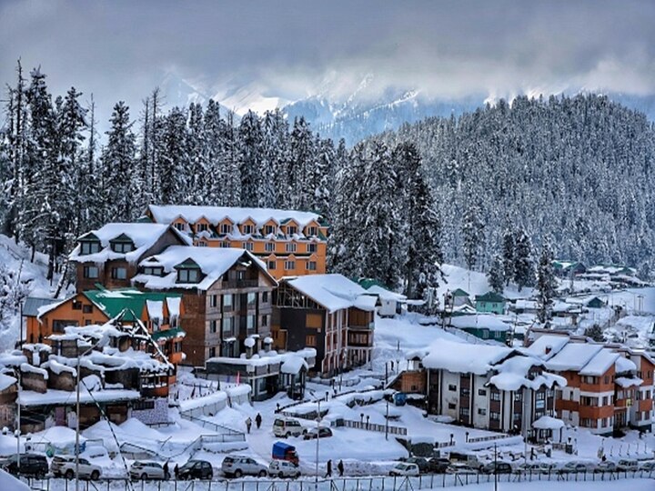 View of Hotels amid snow in Gulmarg, Baramulla Jammu and Kashmir. (Photo by Nasir Kachroo/NurPhoto via Getty Images)