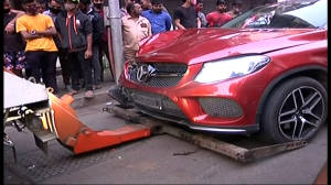 Mumbai: Speeding Mercedes Kills 20-Year-Old Zomato Delivery Boy In Andheri; Sonu Sood Assures Help To Family