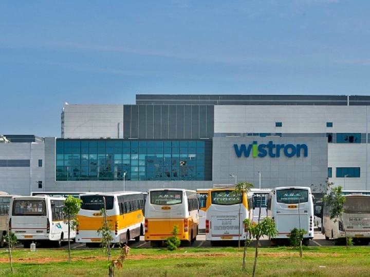 Wistron Violence: Taiwanese Supplier Accepts Mistake, Sacks India Boss; Apple Puts Firm On Probation Wistron Violence: Taiwanese Supplier Accepts Mistake, Sacks India Boss; Apple Puts Firm On Probation