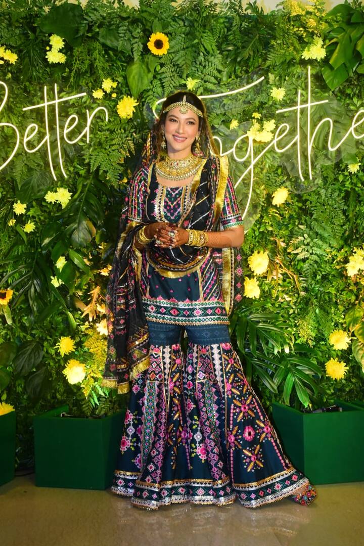 Gauahar, who was recently seen in Salman Khan's 'Bigg Boss 14', flashed her million dollar smile while posing for the shutterbugs. 