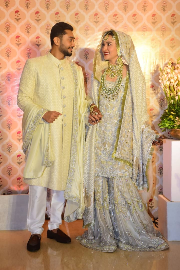 pics-gauhar-khan-looks-stunning-as-a-bride-first-pictures-from-the